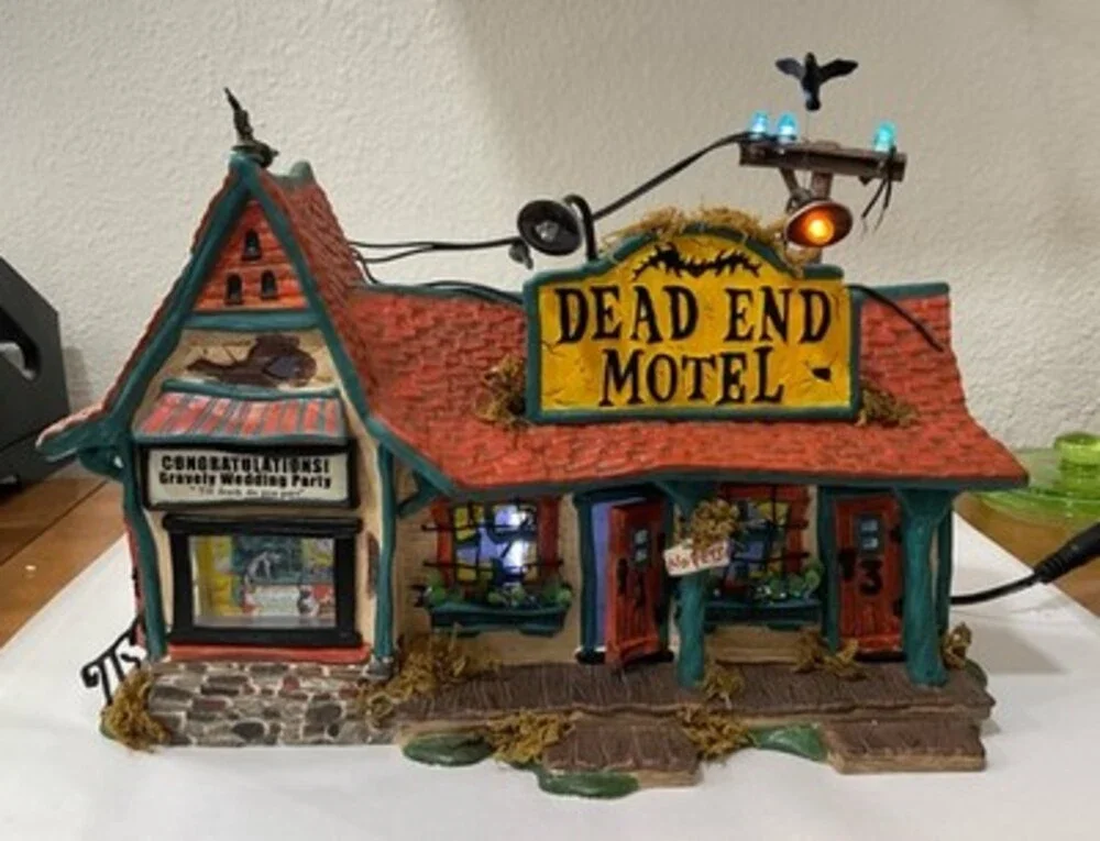Department 56 Halloween Dead End Motel Mint In Box